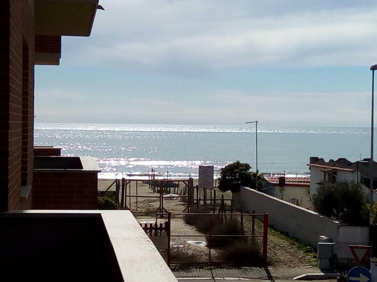 Tula 4 - Appartamento Vista Mare Passoscuro Exterior photo